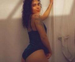 Baddest Latina in the area 💕 - Image 2