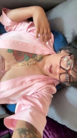 Beautiful thick Mexican cougar Boomshell Ready To Play - 1