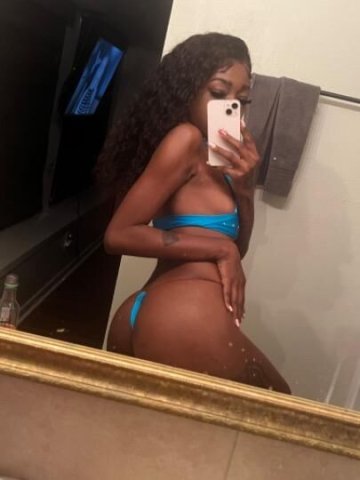 New in town! Content creator🎥! incalls and outcalls available. - 1