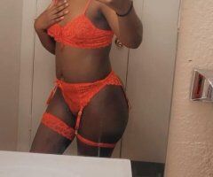 HOSTING INCALLS & OUT - Image 3