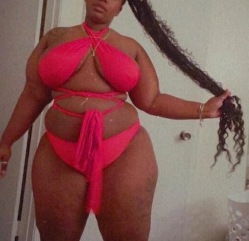 brownskin thick squirter💦 - 1