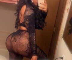 THICC and curvy - Image 5