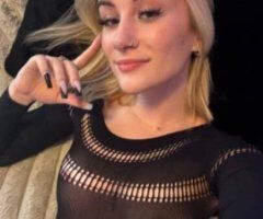 Petite Blonde in Town💋💋 - Image 5