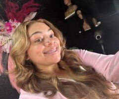 2 Girls available - Image 6