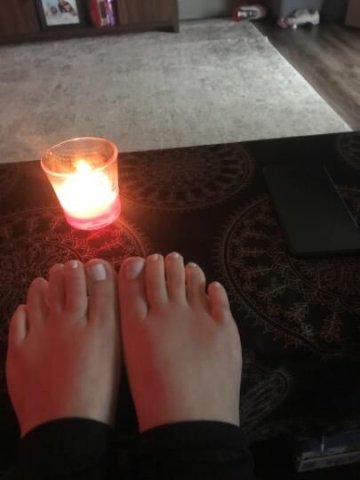 HEY FELLAS LOOKING TO RELAX FACE PIC IS A MUST TO MEET - 1