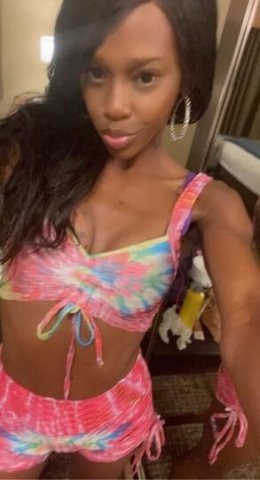 Freaky Friday ready to help you bust that nut with full service,ready when u ready to book appointment call and find out what this 🇯🇲 pussy is about - 1