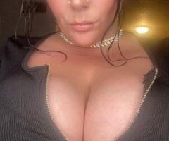 Huntsville escorts - big titty Snowbunny