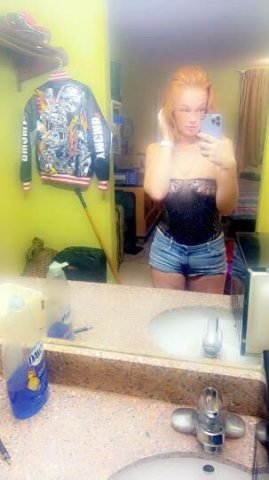 natural red head ready for pleasure - 1