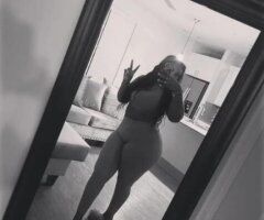 Milwaukee escorts - Desi 💋Chocolate Ebony Creamer 💦 Available 24/7