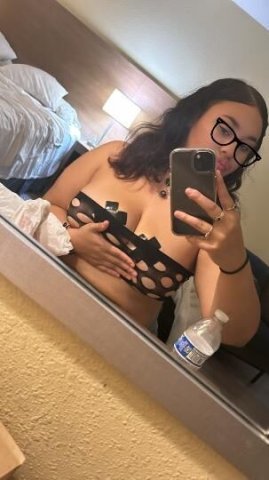 Pretty Face With The Tightest & Wettest Pussy - 1