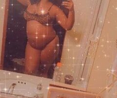 slim thick 🍑 chocolate 🍫 babe Burlington area - Image 2