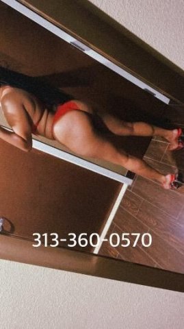 5'1 thick perky big boobs squirter - 1