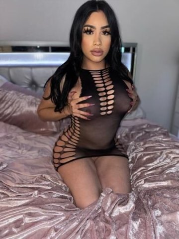 Creamy Latina Pussy Mamii 💦👅 - 1
