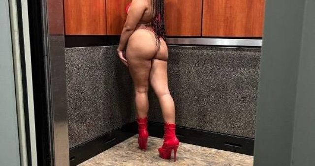 Exotic Lightskin Mami Ready for Fun💋 - 1