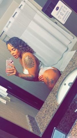 Let me make your fantasies come true 💦😘🌹✨ - 1