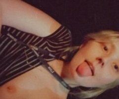 Minneapolis / St. Paul escorts - MATURE SINGLE SEXY MILF WITH TIGHT JUICY PUSSY