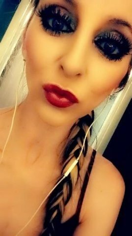 blond bombshell - 1