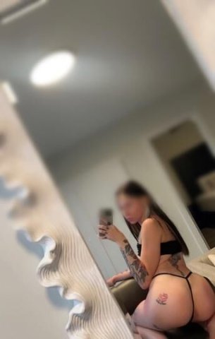 Petite Tattoo Barbie 🤭🩷🥰🥰🎥 - 1