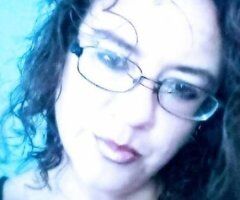 Lansing escorts - Thick and Juicy with Amazing 44Gs! Loves to satisfy