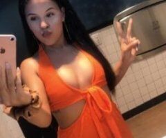 Minneapolis / St. Paul escorts - petite college girl looking to make all your fantasies come true😜🥰 outcall and cardates only