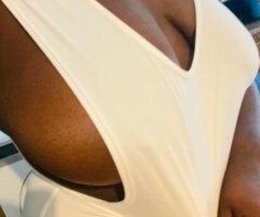 Miss Bria | Sensual Massage Session - Image 2