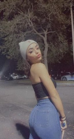 sexy girl read my bio please.. not here to have my time wasted - 1