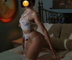 Latina Available - Image 3