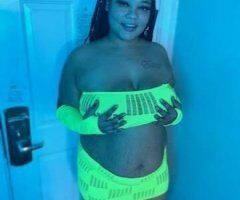 outcall & car play light bright 🌞 tight pussy 🍑🍑💦💦 - Image 2