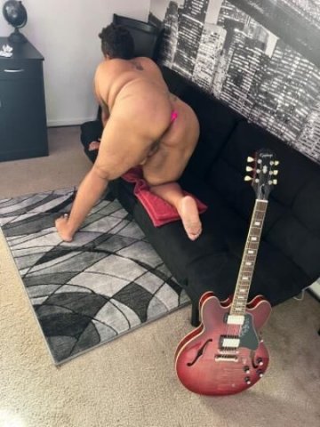 sexy redbone big busty - 1