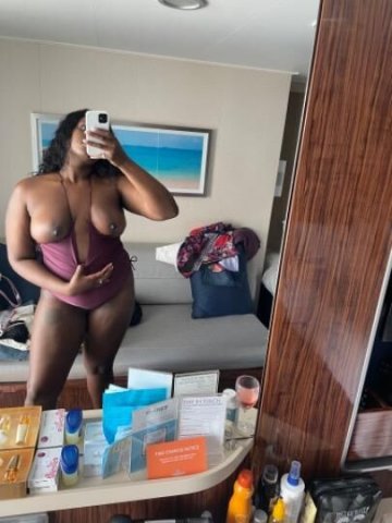 **Wet Wednesdays **🫦👅🤍 - 1