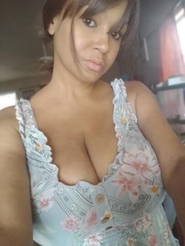 Hi guys I'm busty Britney visiting Castro Valley tonight - 1