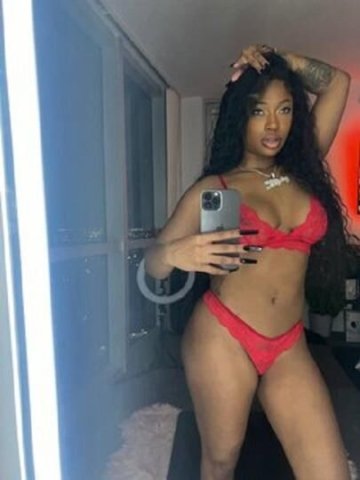 Sexy dick_suckin monster👅🍑Juicy and Soft🤤Ready to eat👅Available now_24/7😘 - 1