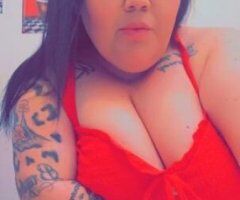 Available babe - Image 3