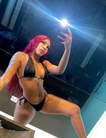 Hello daddy, I'm available 🥰😍 - 1