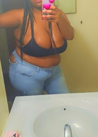 Juicy Chocolate BBW AVAILABLE NOW all 3 holes come fuck my face 🫧 - 1