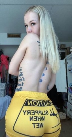 Funny& Flexible blonde for the night - 1