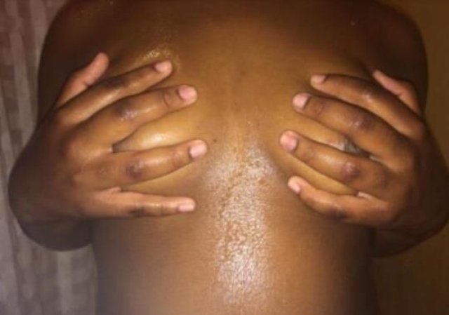 Mercedez here 🥰Young (21)😜chocolate 🍫sexy🌸thick 🎂 come fuck me🍆💦 - 1