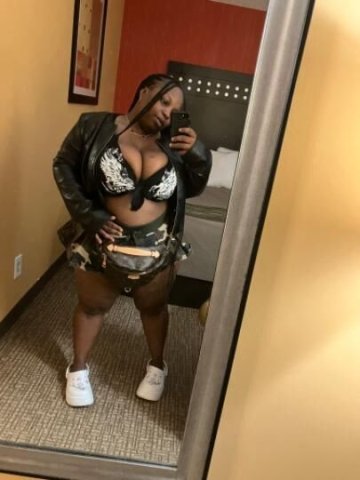 Hi Daddy Im MonaPleaser #Short with A FAT ASS 🍑🍆💦 - 1
