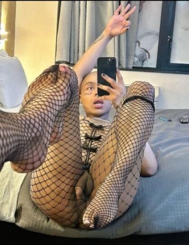 ⏳UR FAV A$$ eater 😩 - 1