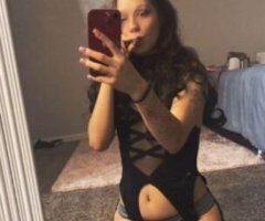 St. Cloud escorts - BROWN HAIR ,BLUE EYES 😫