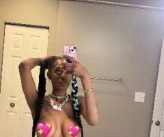 The Prettiest Hustler - Image 2