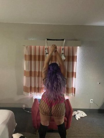 XXX SQUIRT ON DA DICK SATURDAY.. IF U WANT THESE PUSSY JUICES ALL OVER DAT DICK THEN HMU XXX - 1