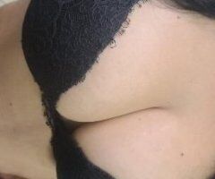 XXX SQUIRT ON DA DICK SATURDAY.. IF U WANT THESE PUSSY JUICES ALL OVER DAT DICK THEN HMU XXX - Image 3
