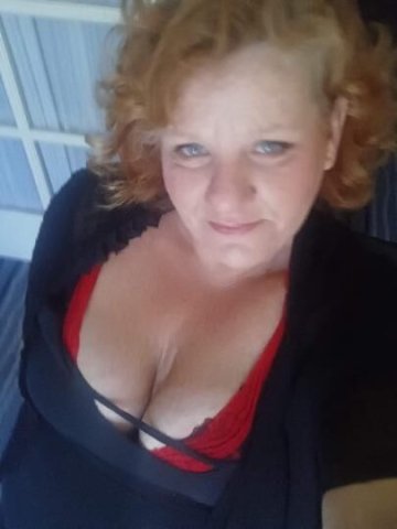 Available Now! Beautiful & Exquiisite Red Head With Lots of Skills. - 1