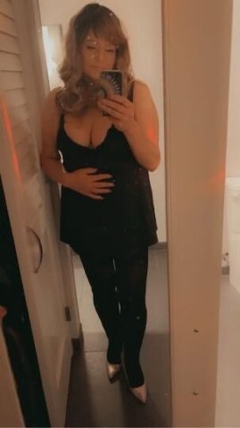 🍑🍑The Naughty MILF next door🍭🍭 - 1