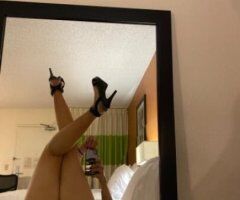 Attractive mature woman seeks generous gentleman - Image 2