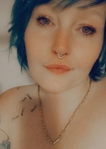 ** I'M BACK!! Submissive, HUGE TITS and Curvy! - 1