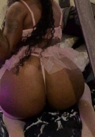 💦🍫LOOKING FOR A SUGAR DADDY💦🍫 - 1