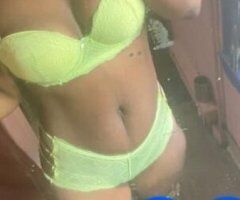 🥰 YOUNG HORNY PUSSY 🌹 ALWAYS READY 💦E - Bomb Active Cum Get Drained Daddy 💦 Head Hunter 😋 Cum Bust That Nut The Right Way - Image 6