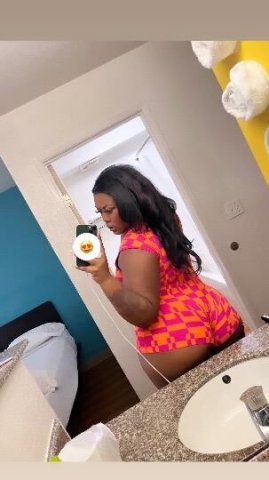 Sexy thick chocolate 💦 I love to squirt cream 🍦 let me rock your world 💦 Ask about outcall special - 1